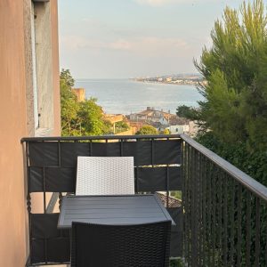 Camera Ponente Numana